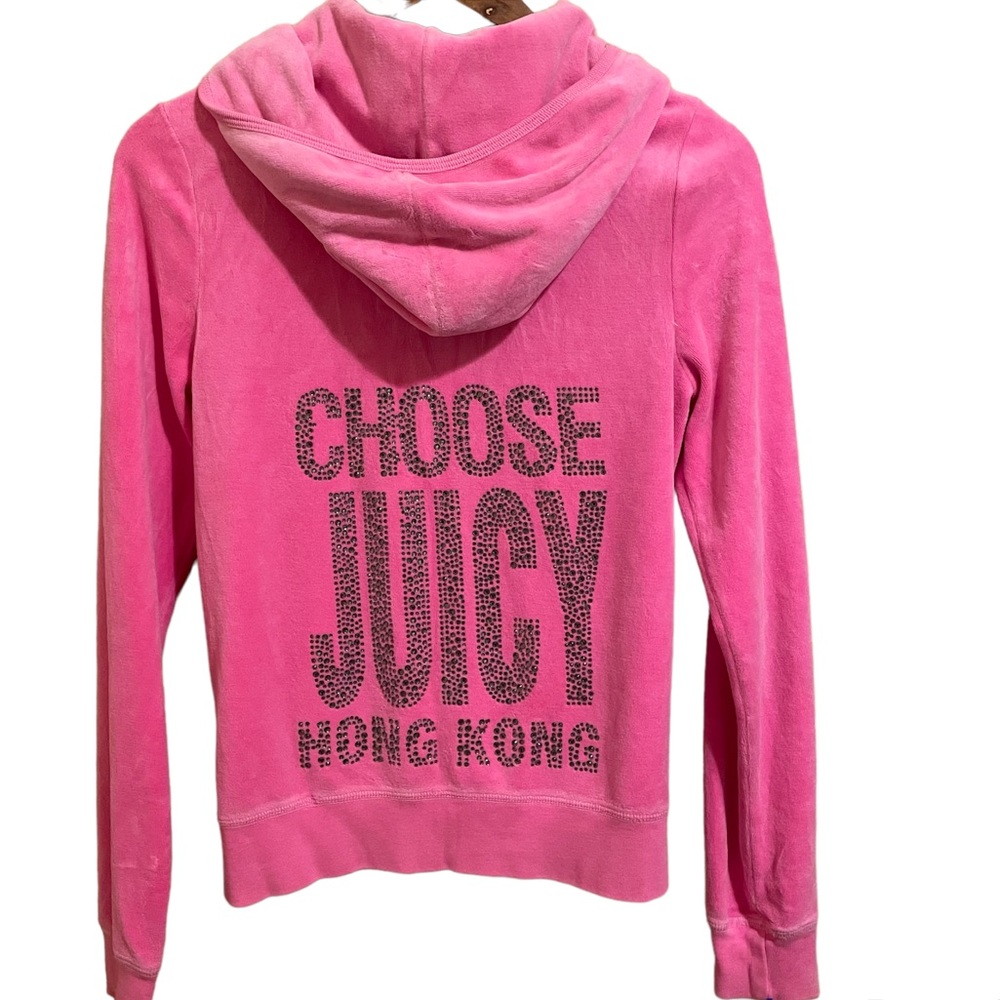 Rare vintage Y2K juicy couture rhinestone pink velvet jacket. Women’s size M